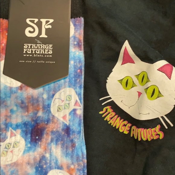 AS-PACK STRANGE FUTURE SWEATSHIRT AND LONG SOCKS - Picture 5 of 5